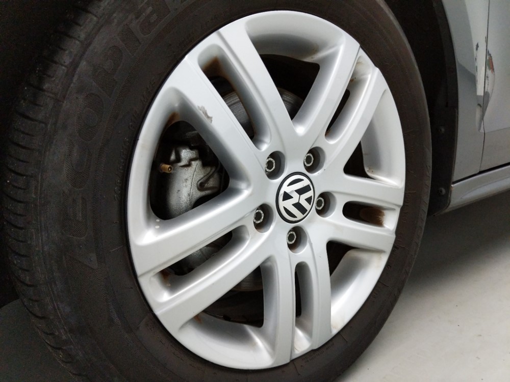 2017 Volkswagen Jetta - Wheel