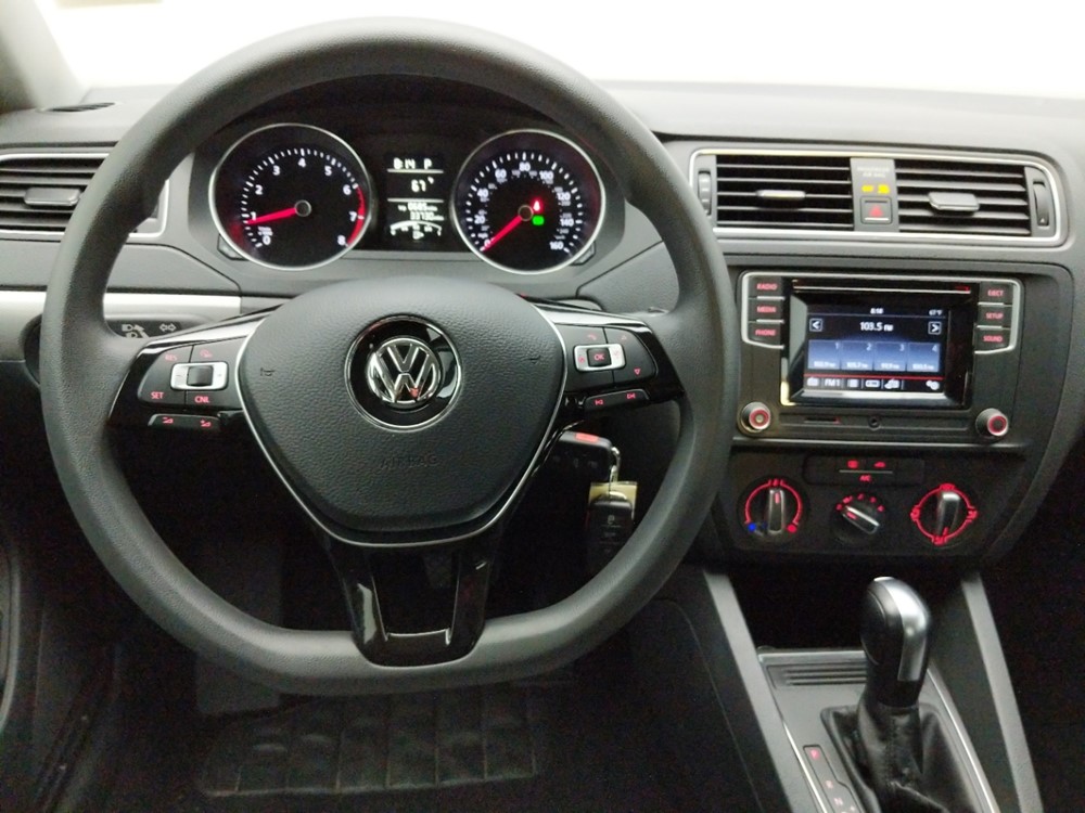 2017 Volkswagen Jetta - Driver Dash