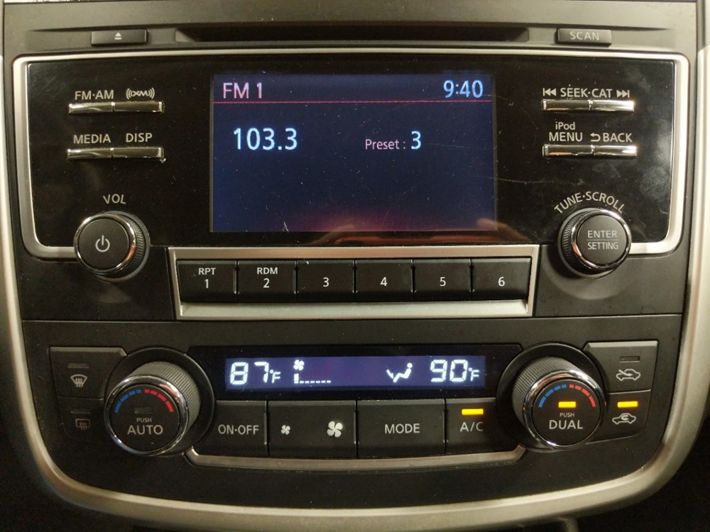 2017 Nissan Altima - Stereo Package