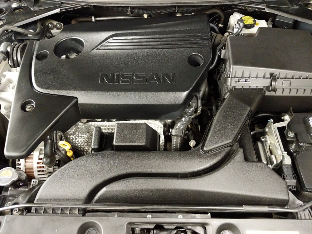 2017 Nissan Altima - Engine