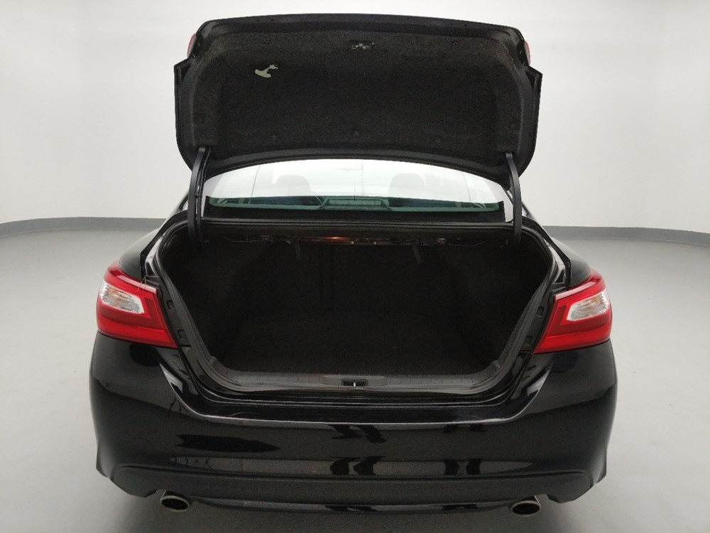 2017 Nissan Altima - Trunk