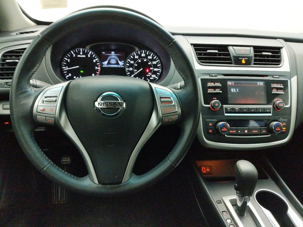 2017 Nissan Altima - Driver Dash