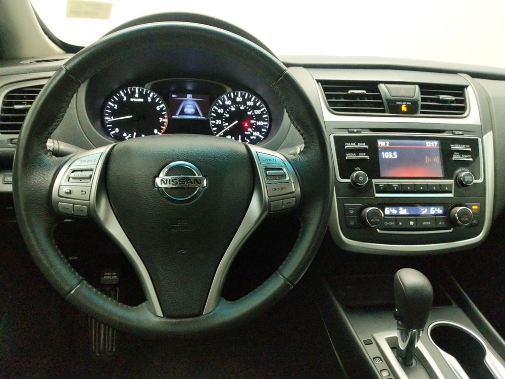 2017 Nissan Altima - Driver Dash