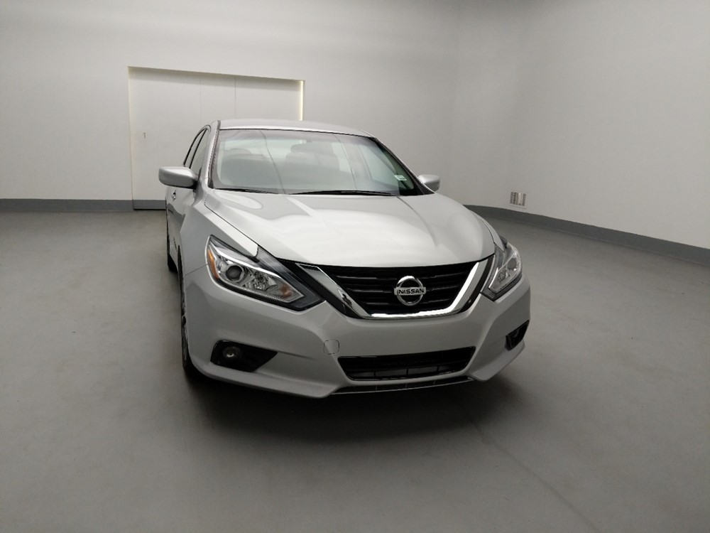 2017 Nissan Altima - Passenger Front Hood