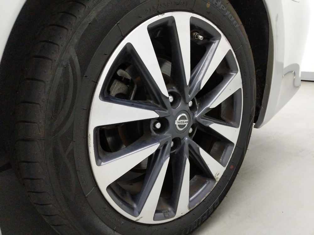 2017 Nissan Altima - Wheel