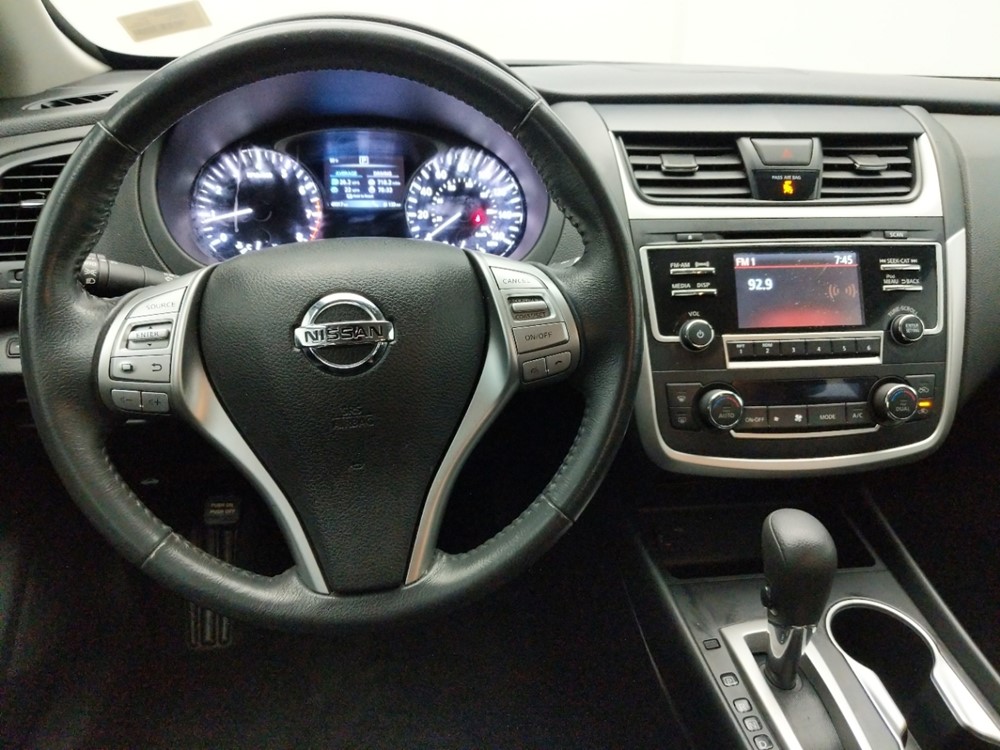 2017 Nissan Altima - Driver Dash