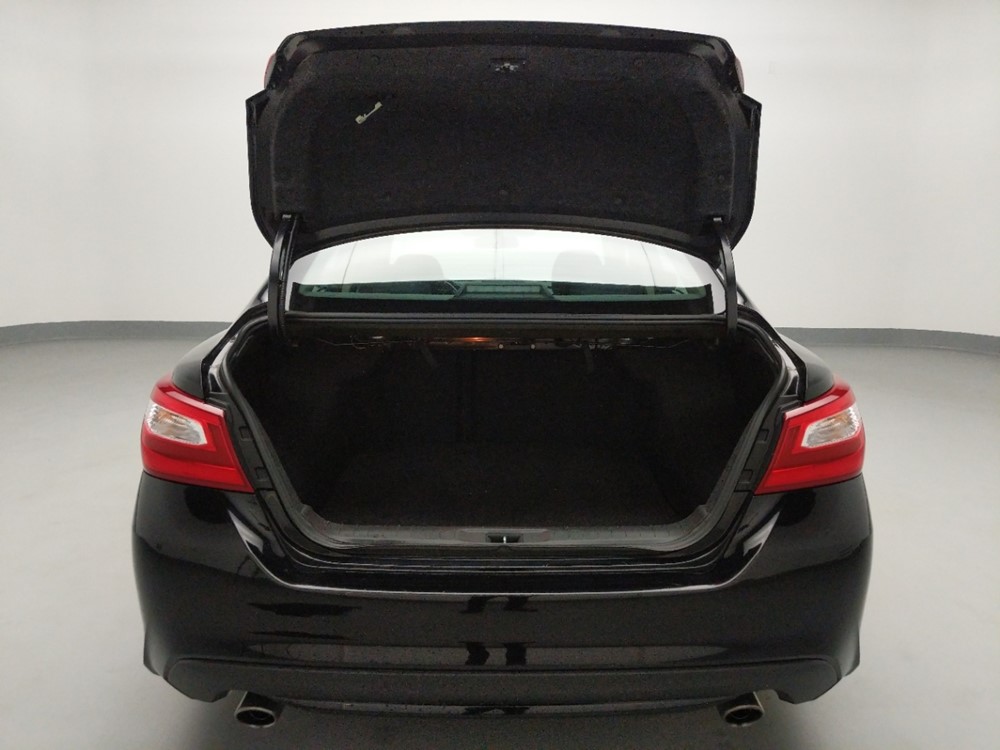 2017 Nissan Altima - Trunk