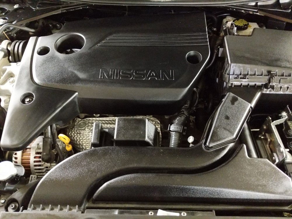 2017 Nissan Altima - Engine