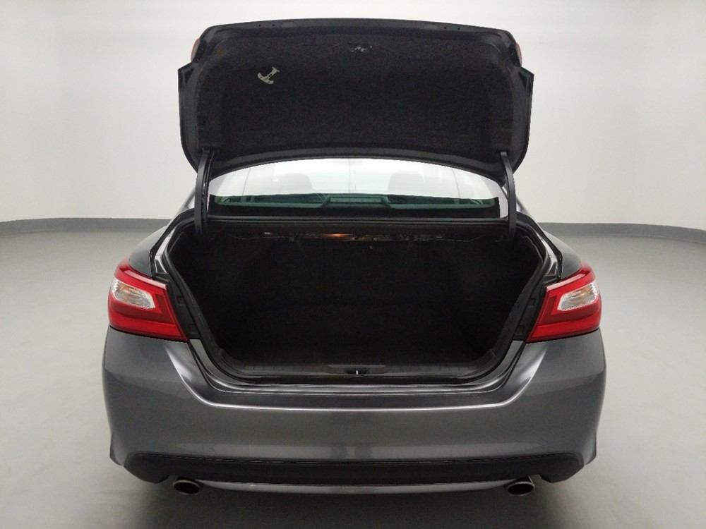2017 Nissan Altima - Trunk