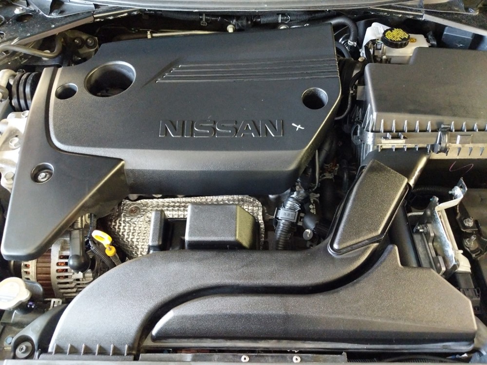 2017 Nissan Altima - Engine