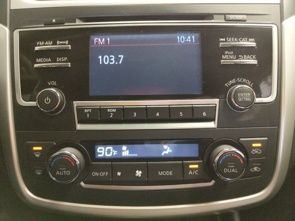 2017 Nissan Altima - Stereo Package
