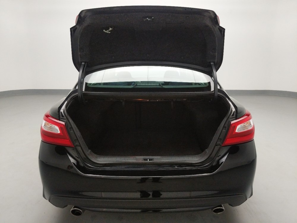 2017 Nissan Altima - Trunk