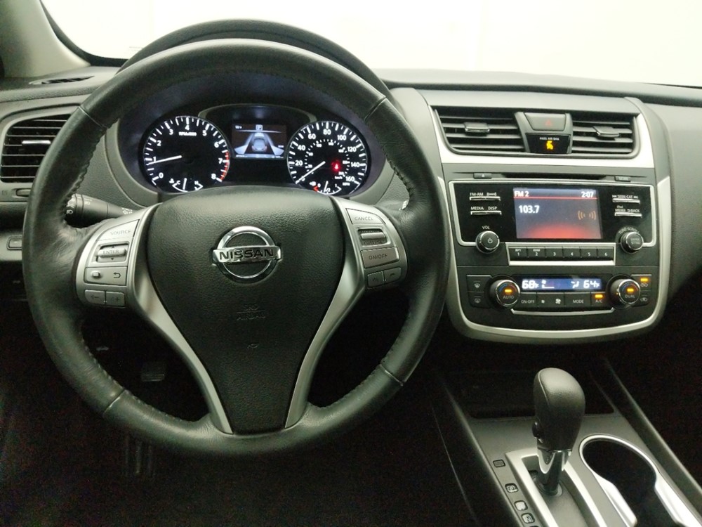 2017 Nissan Altima - Driver Dash
