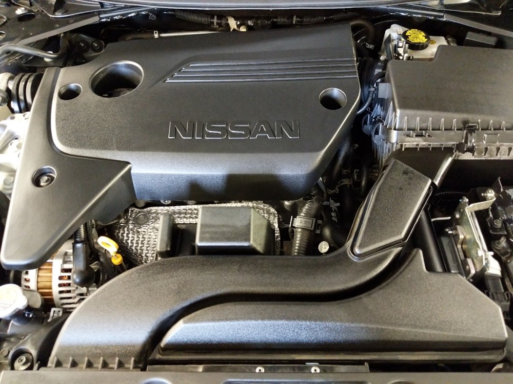 2017 Nissan Altima - Engine