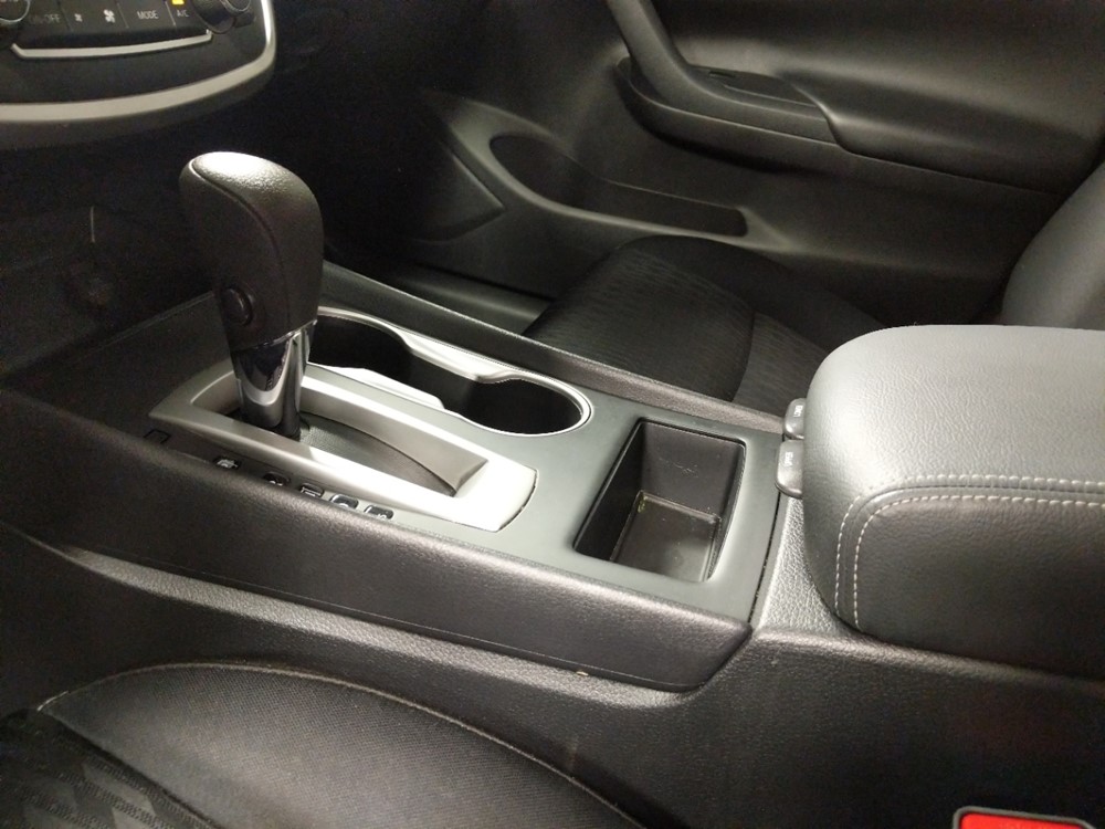 2017 Nissan Altima - Center Console/Cup Holders