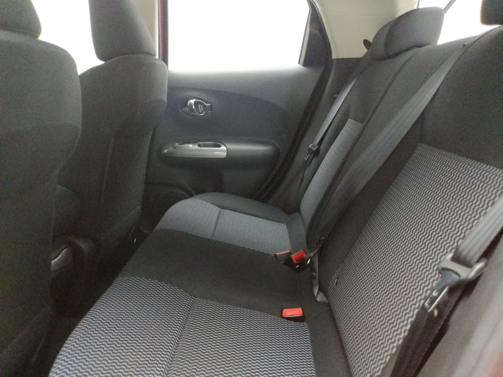 2016 Nissan JUKE - Driver Rear Seat