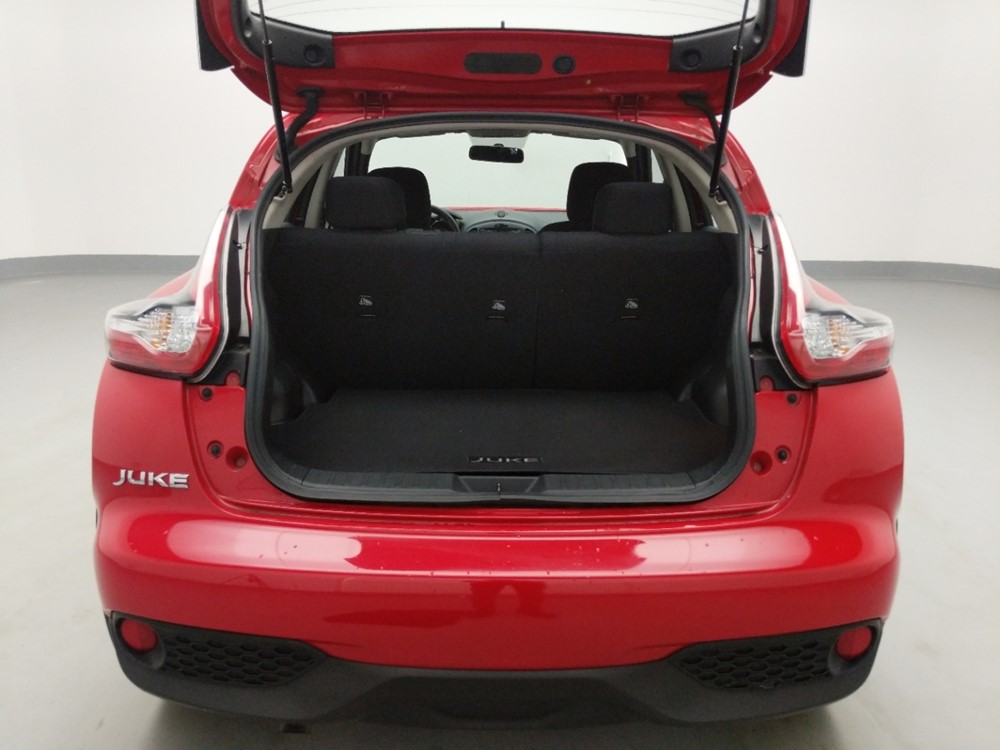 2016 Nissan JUKE - Trunk