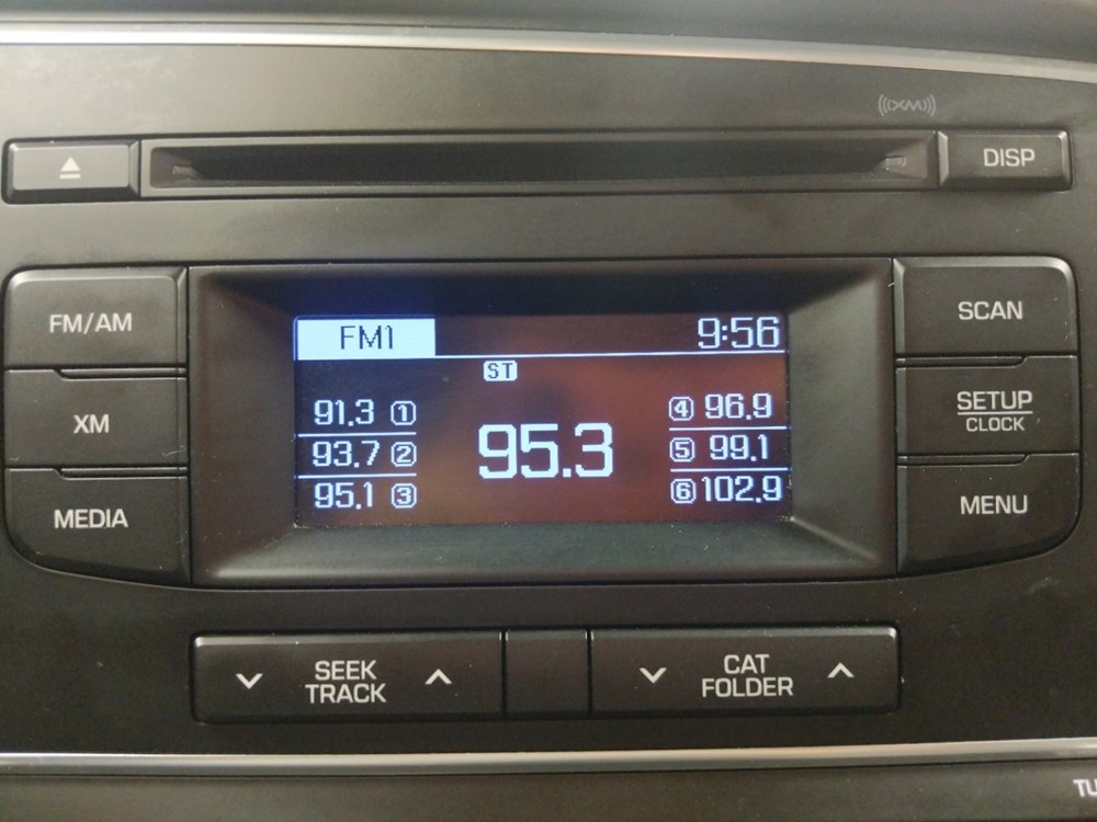 2017 Hyundai Elantra - Stereo Package