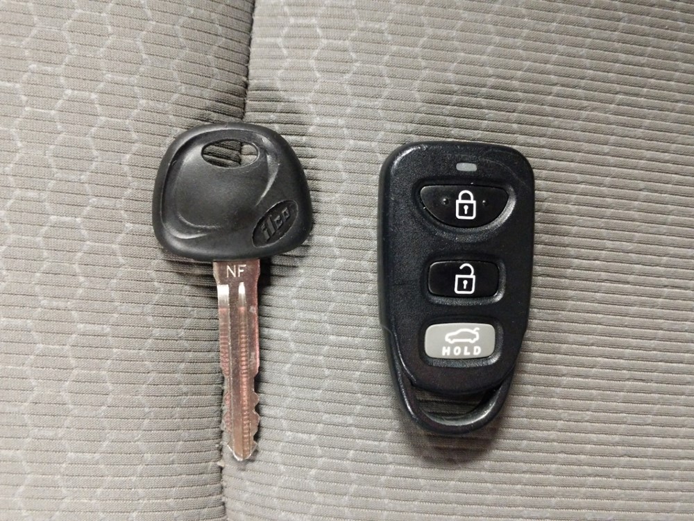 2017 Hyundai Elantra - Keys