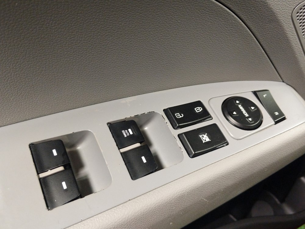 2017 Hyundai Elantra - Driver Power Windows/Lock Control