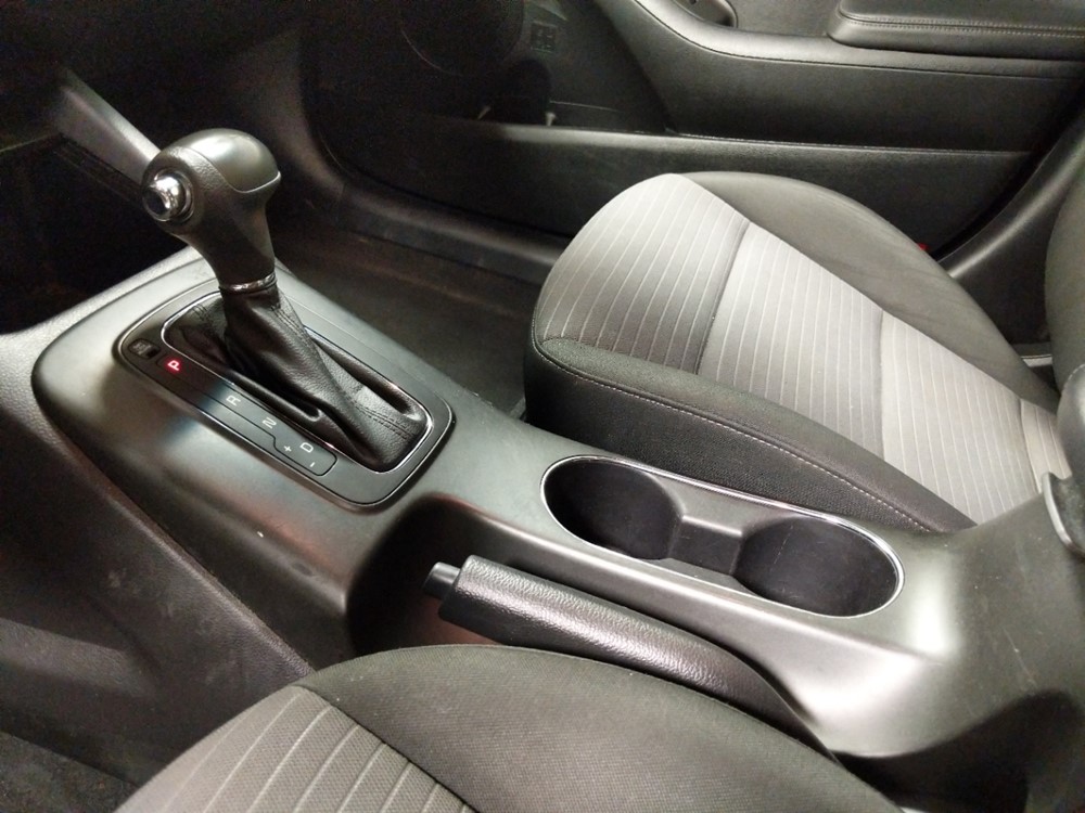 2015 Kia Forte - Center Console/Cup Holders