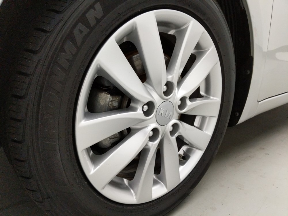 2015 Kia Forte - Wheel