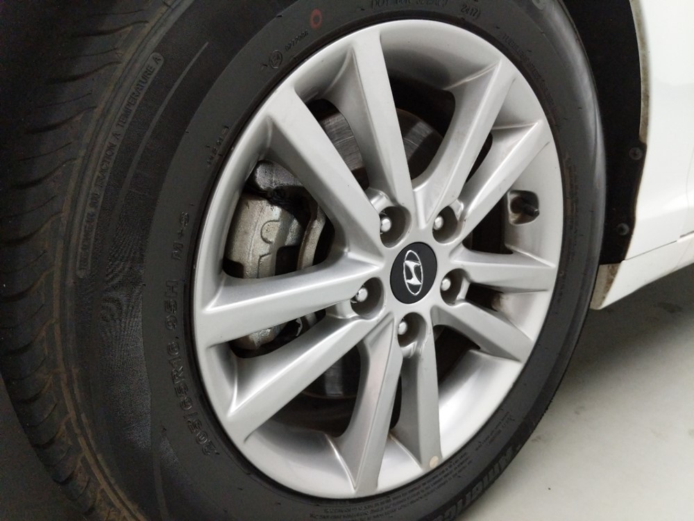 2017 Hyundai Sonata - Wheel