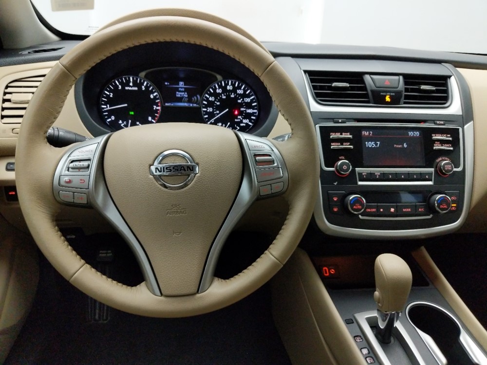 2017 Nissan Altima - Driver Dash
