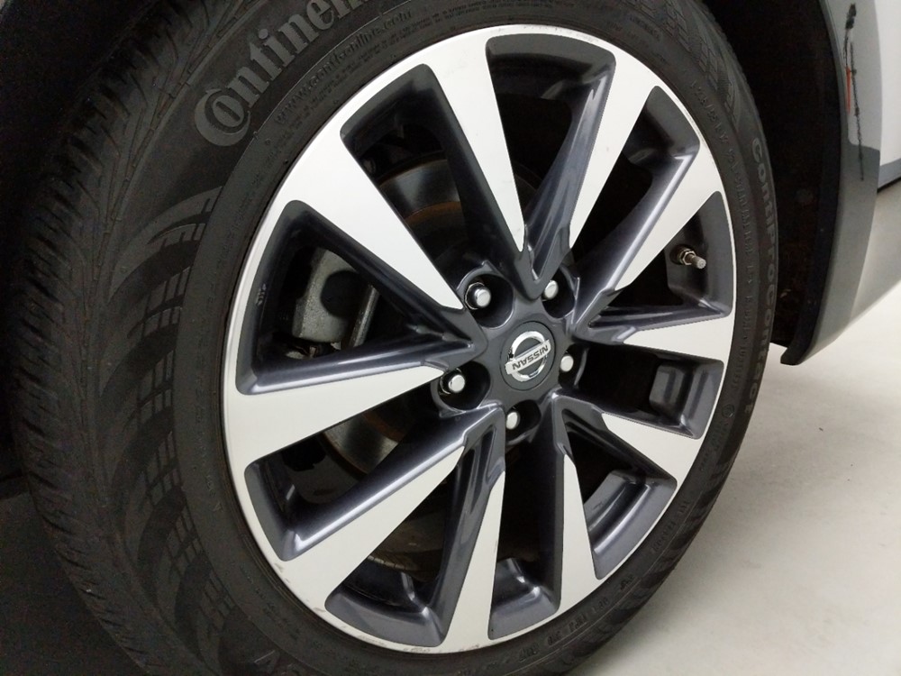 2017 Nissan Altima - Wheel