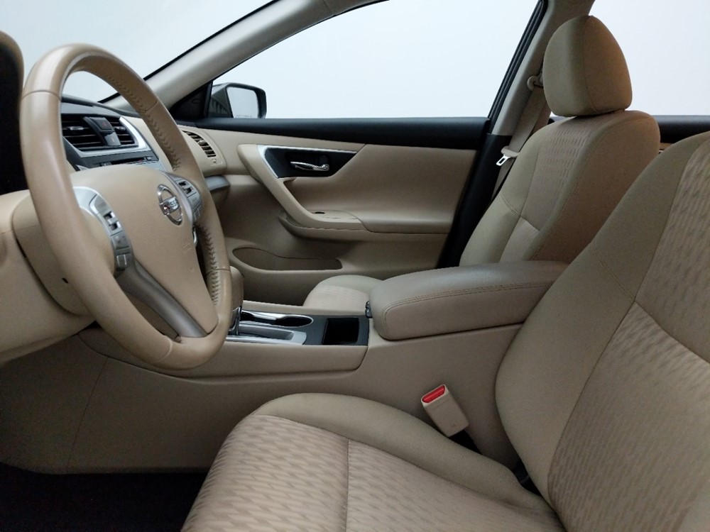 2017 Nissan Altima - Driver Front Seat
