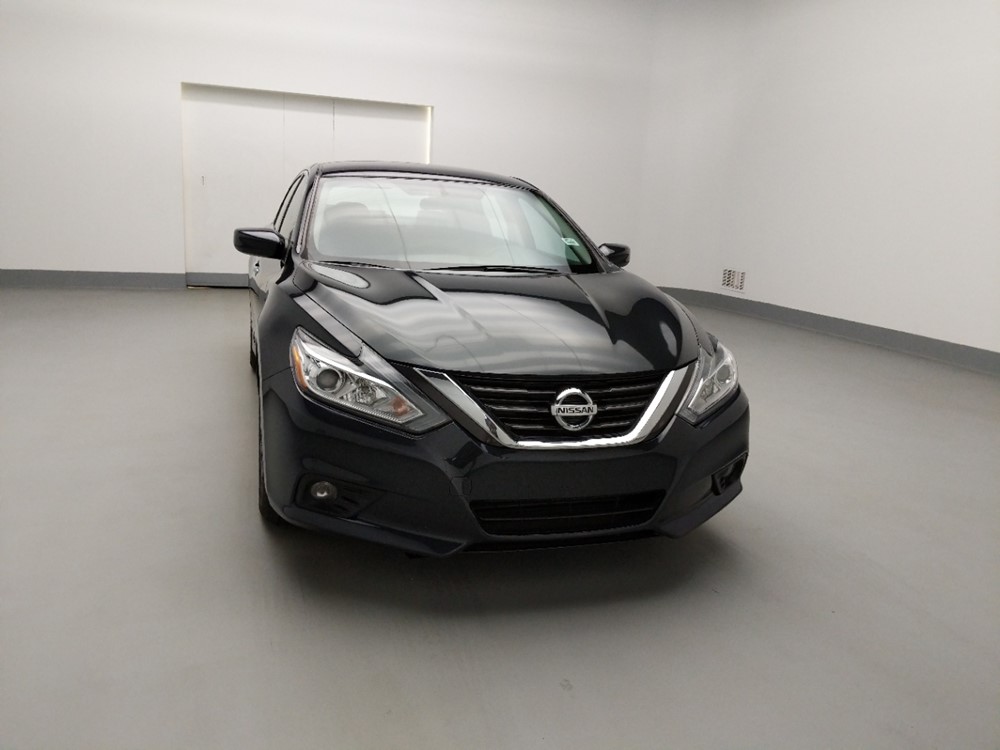2017 Nissan Altima - Passenger Front Hood