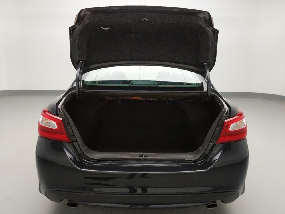 2017 Nissan Altima - Trunk