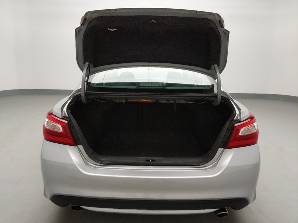 2017 Nissan Altima - Trunk