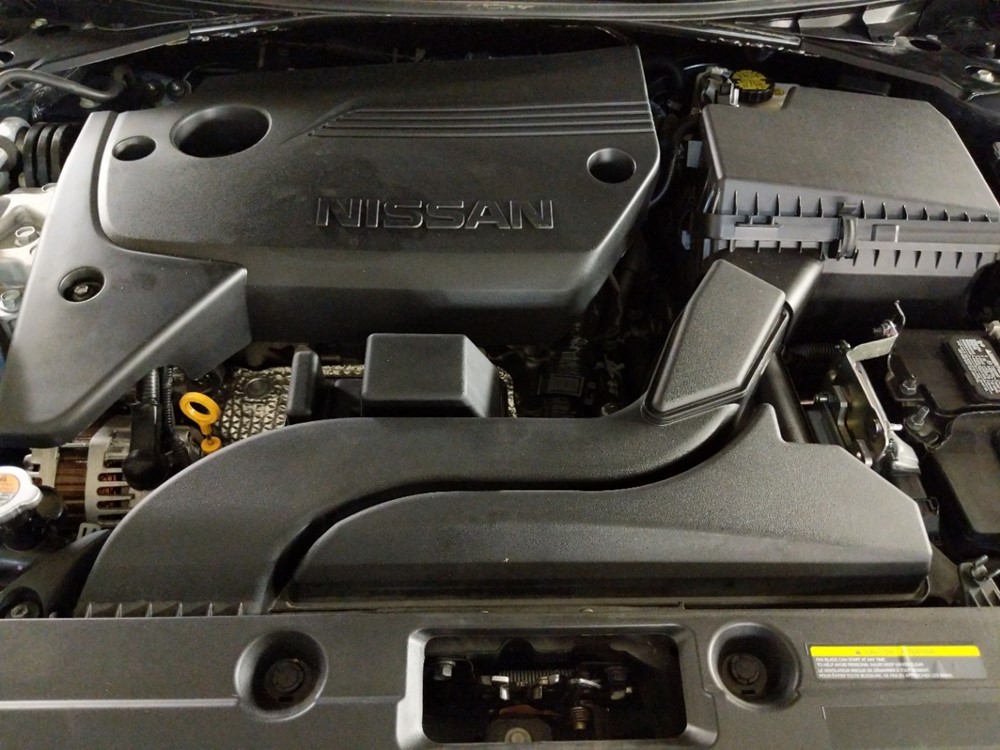 2017 Nissan Altima - Engine