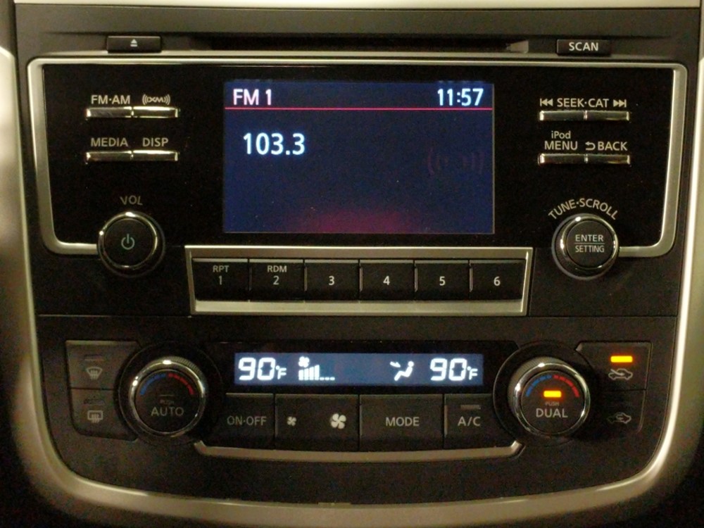 2017 Nissan Altima - Stereo Package