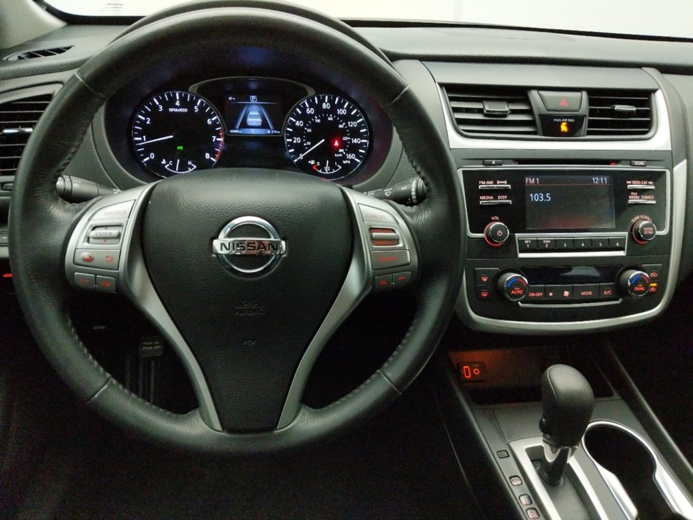 2017 Nissan Altima - Driver Dash