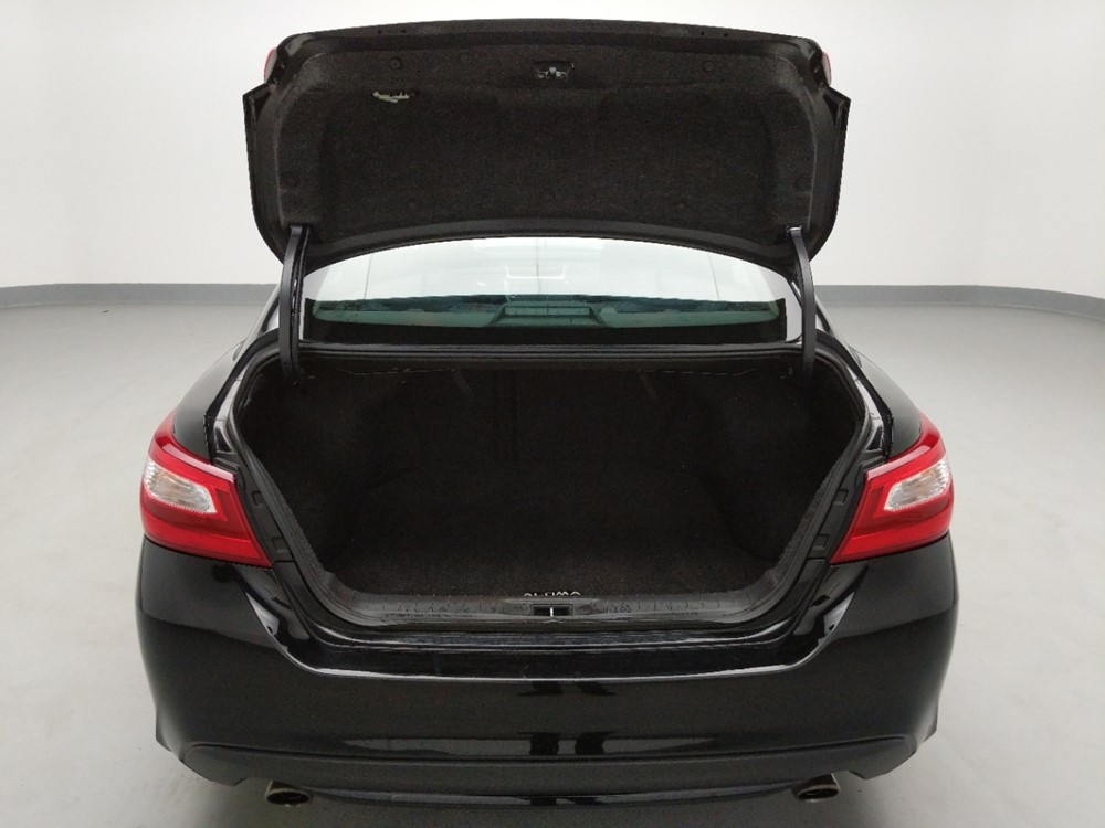 2017 Nissan Altima - Trunk