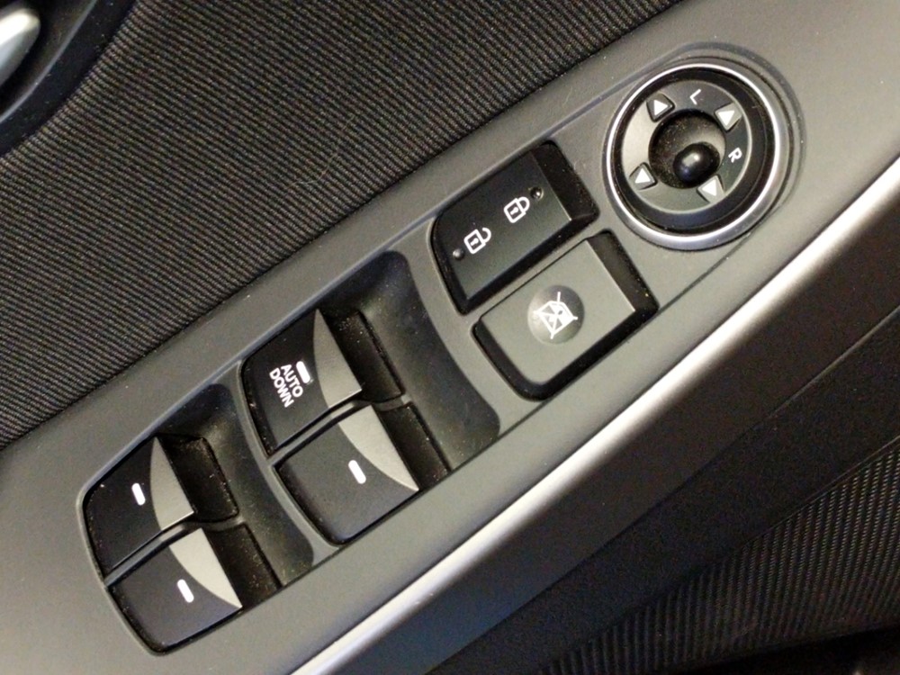 2017 Hyundai Elantra - Driver Power Windows/Lock Control