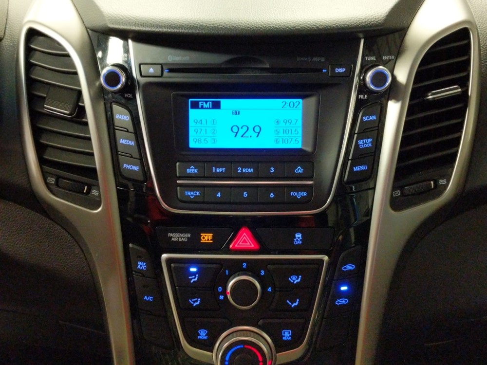 2017 Hyundai Elantra - Stereo Package