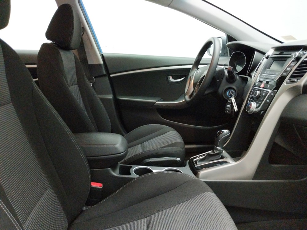 2017 Hyundai Elantra - Passenger Front Seat