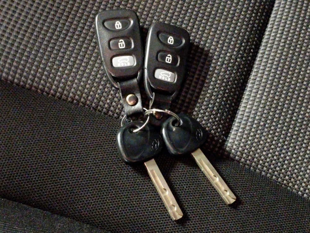 2017 Hyundai Elantra - Keys