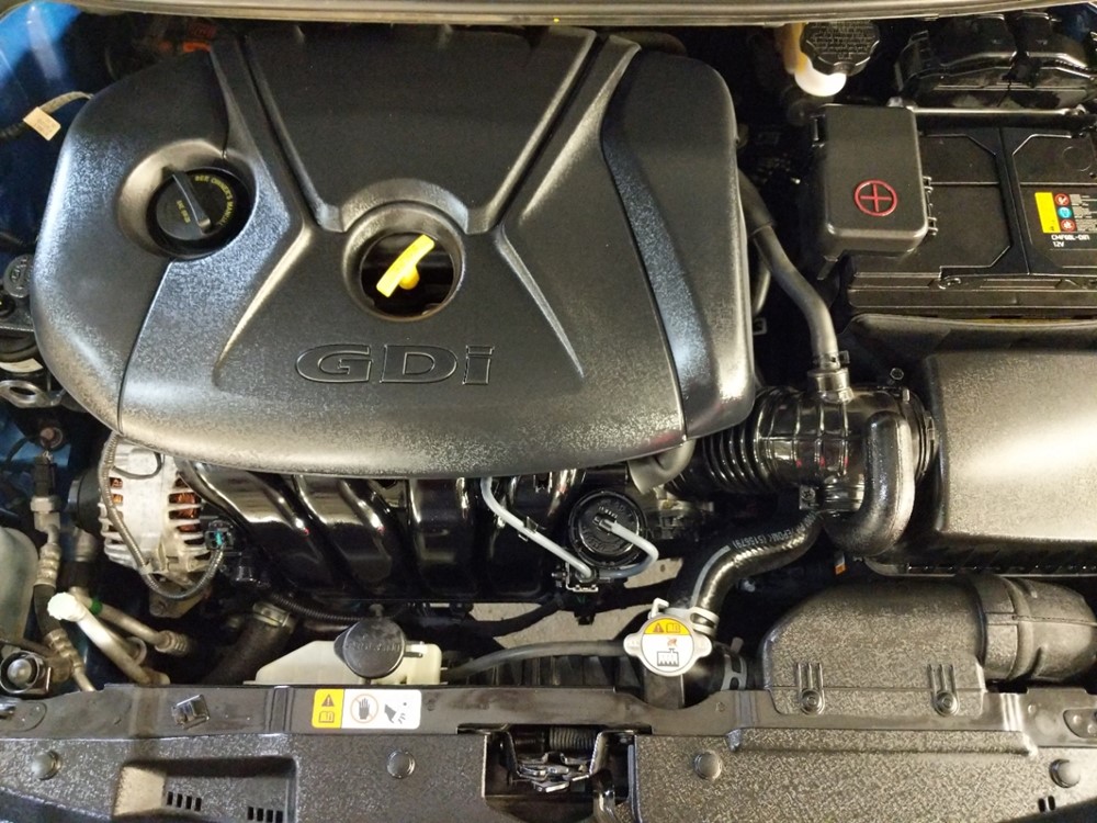 2017 Hyundai Elantra - Engine