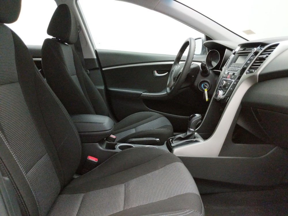 2017 Hyundai Elantra - Passenger Front Seat