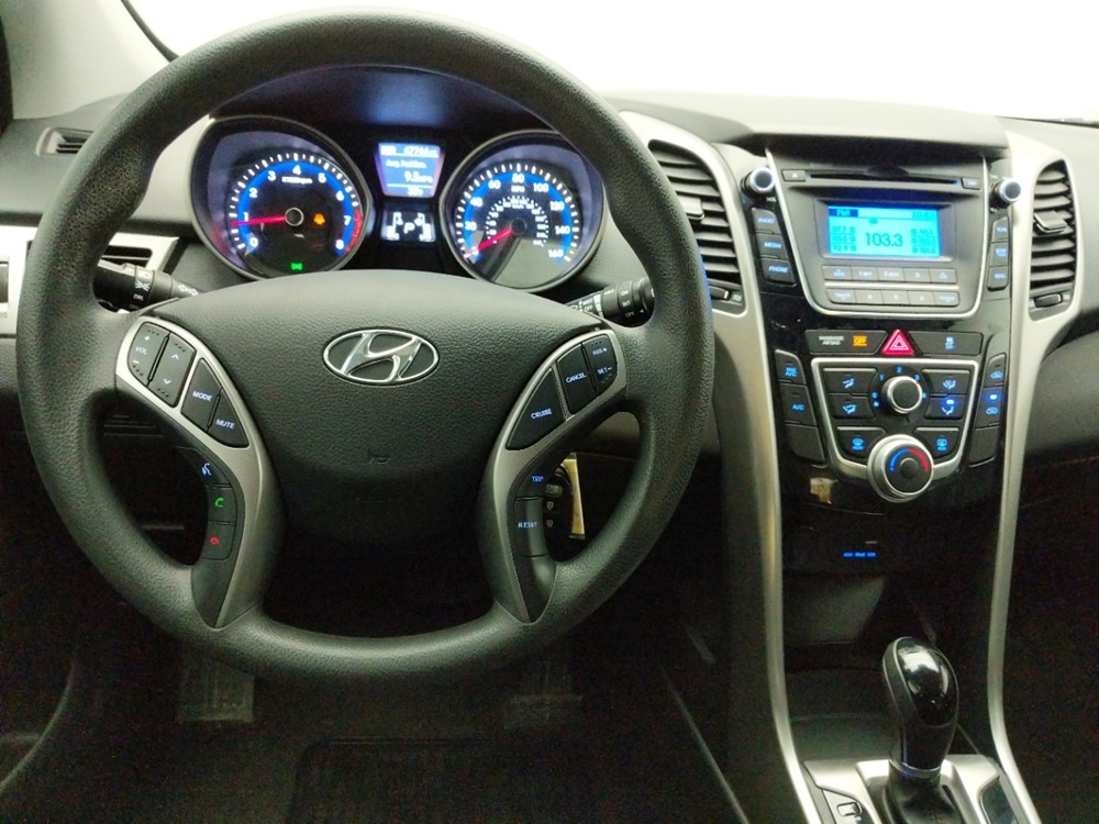 2017 Hyundai Elantra - Driver Dash