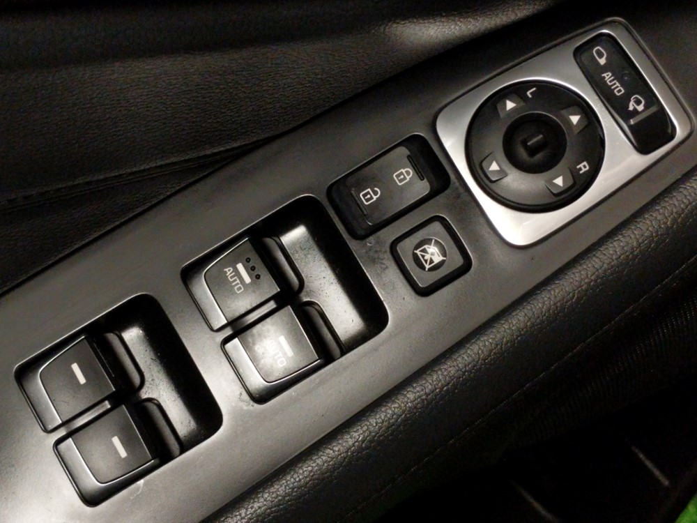 2015 Kia Cadenza - Driver Power Windows/Lock Control