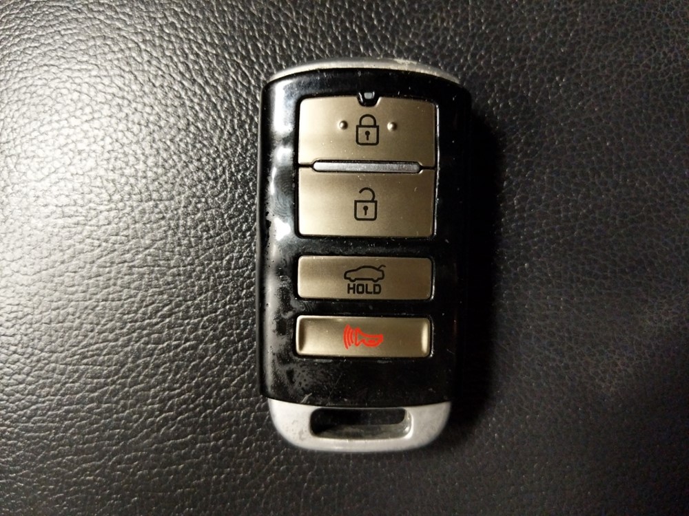 2015 Kia Cadenza - Keys