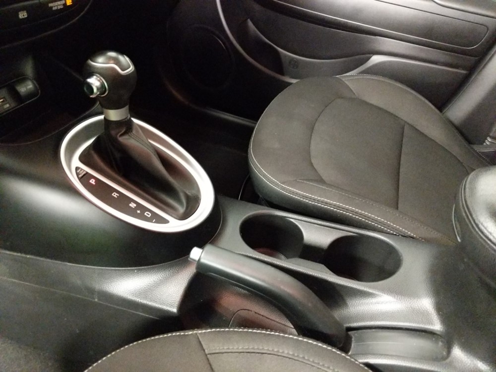 2016 Kia Soul - Center Console/Cup Holders