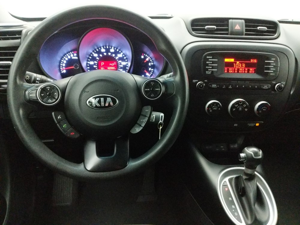 2016 Kia Soul - Driver Dash