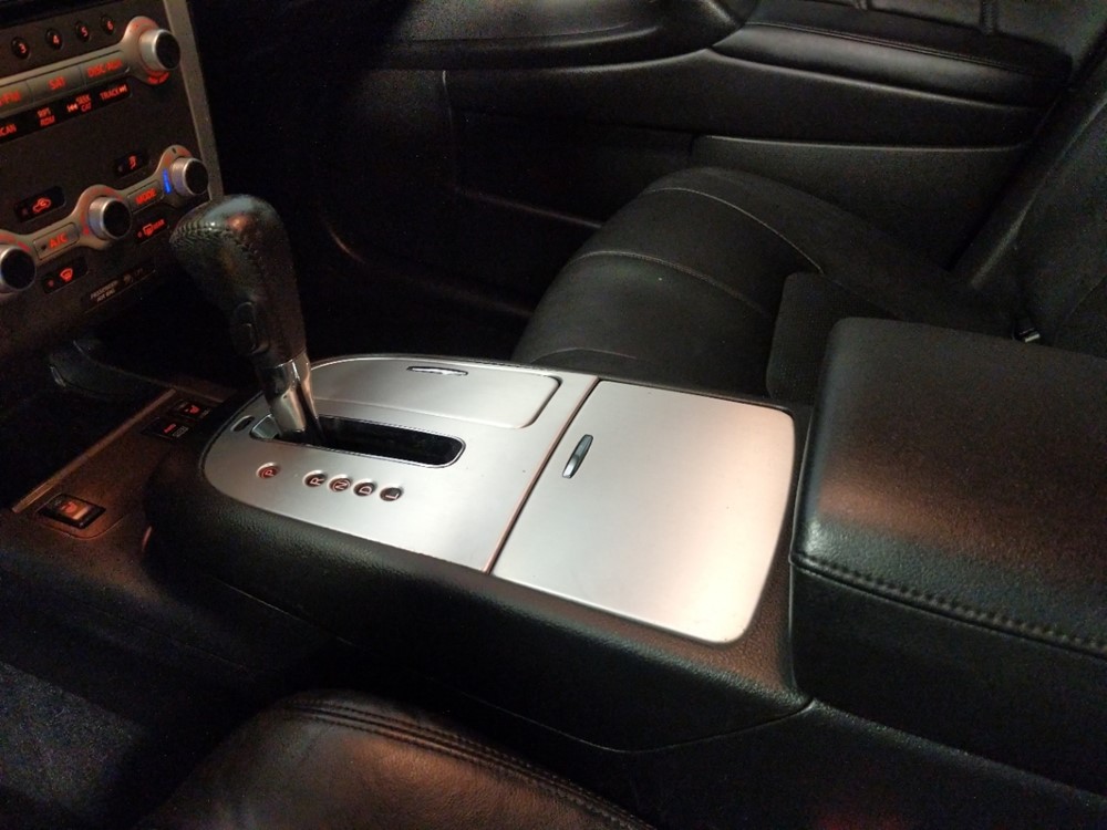 2014 Nissan Murano - Center Console/Cup Holders