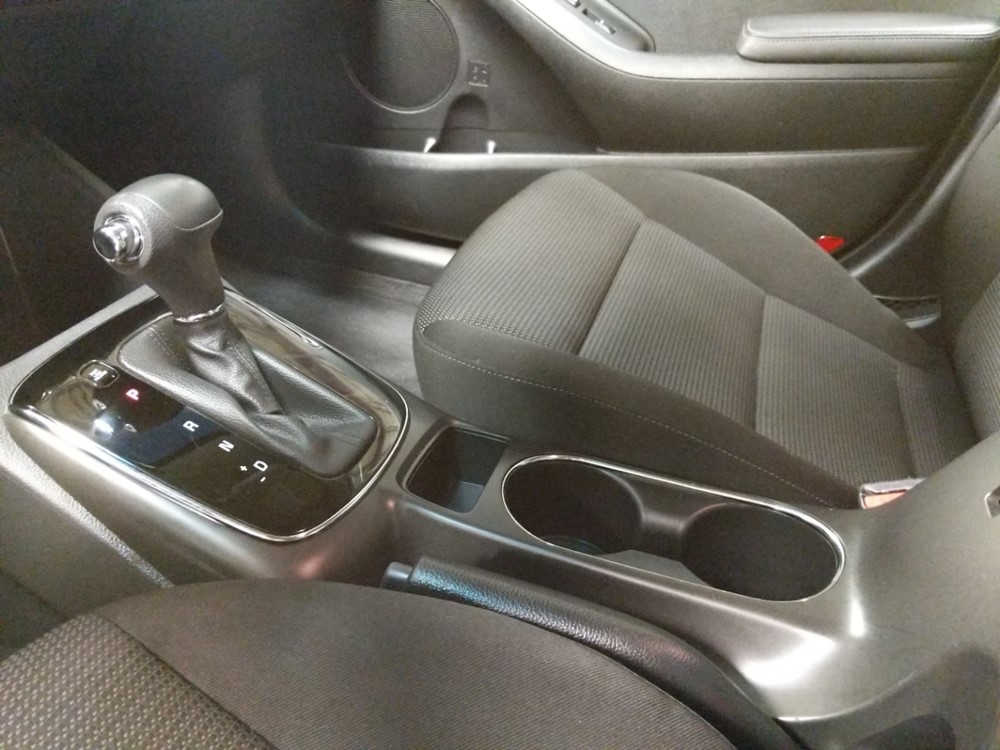 2017 Kia Forte - Center Console/Cup Holders